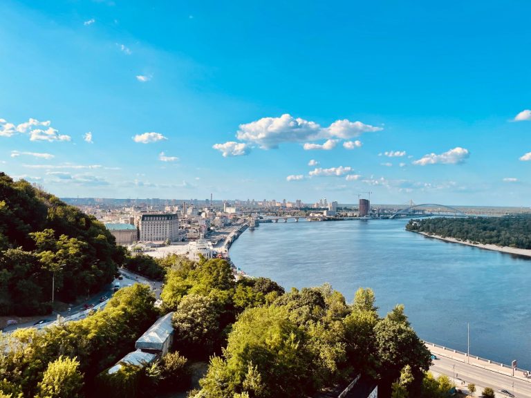 Прибирання на Лівому березі Києва: Позняки, Троєщина, Дніпровський район
